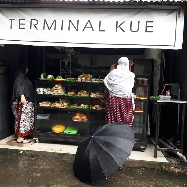 Toko Penjual Barongko di Makassar