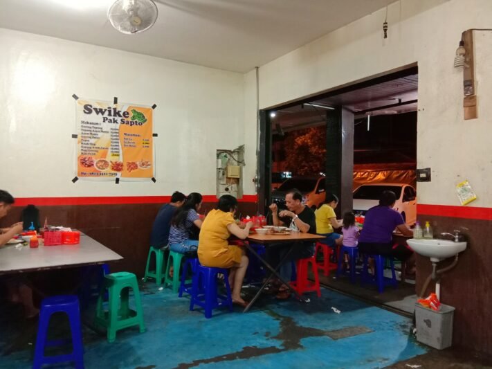 Salah satu warung makan yang menjual Swike di Pontinakan
