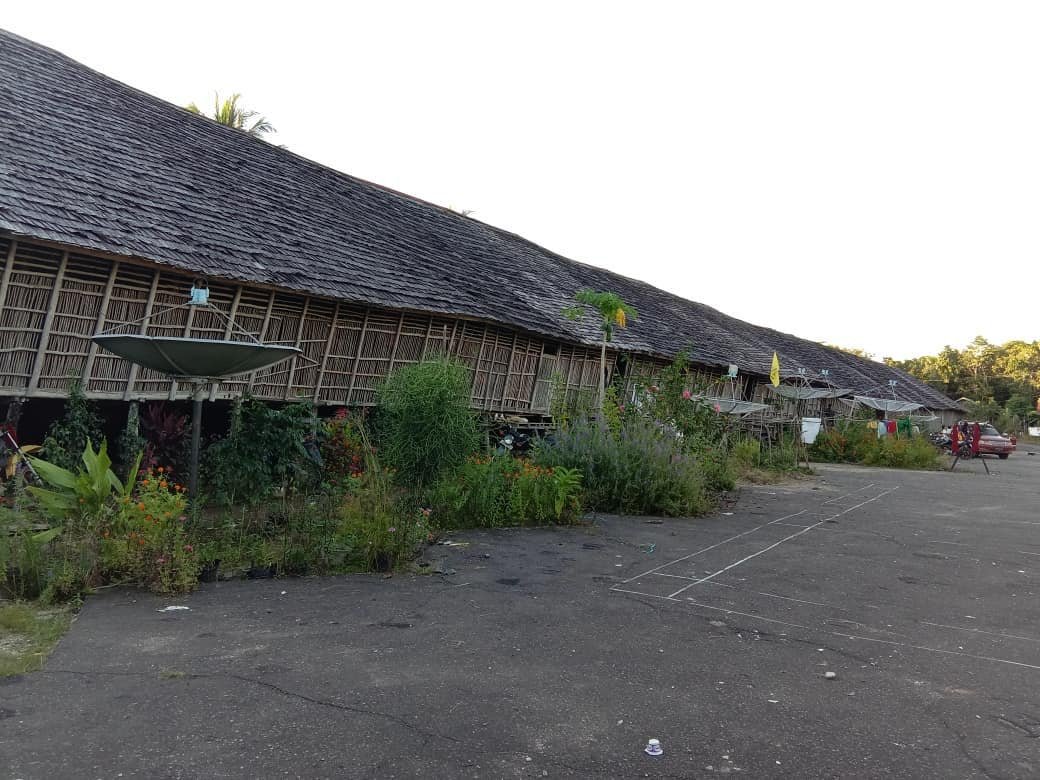 Rumah Panjang Betang Ensaid