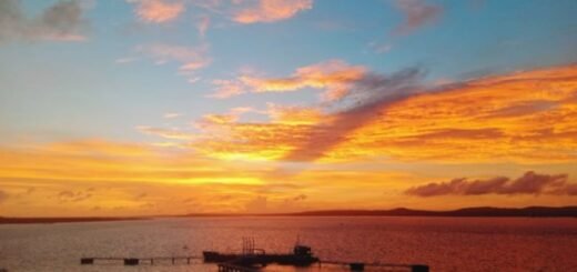 Sunset Kupang di Cafe Tebing