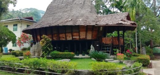 Museum Pusaka Nias Gunung Sitolli