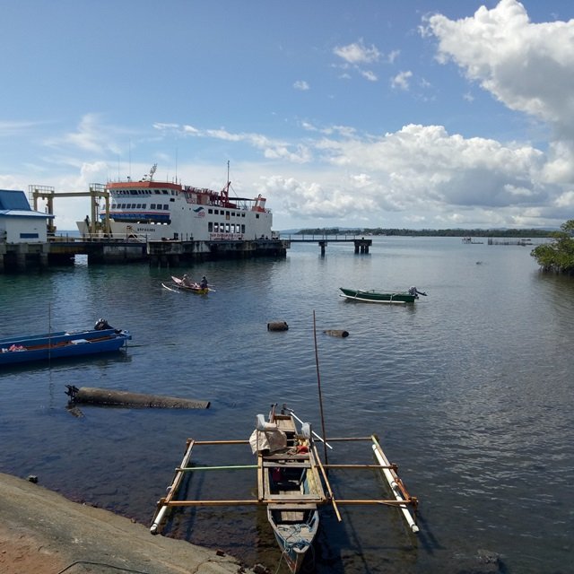 KMP Kalabia singgah di pelabuhan arar sorong