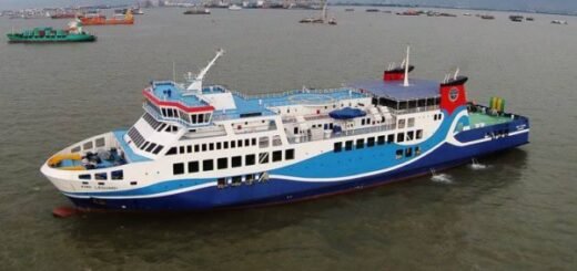 Km lengundi menuju Lombok dari Surabaya