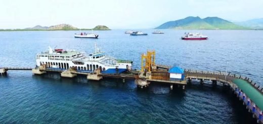Pelabuhan Poto Tano Sumbawa - foto harianusa