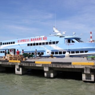 kapal Bahari exxpress rute gersik bawean