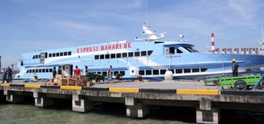 kapal Bahari exxpress rute gersik bawean