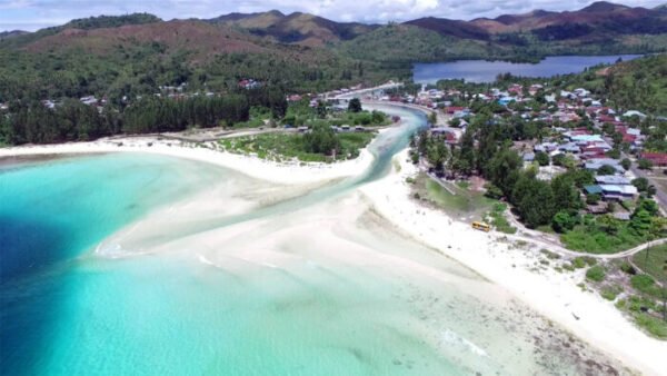 Pantai Jikumerasa di Namlea - foto youtube