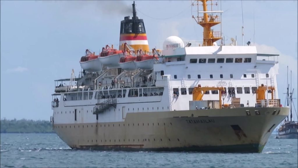 Kapal Pelni KM Tatamailau