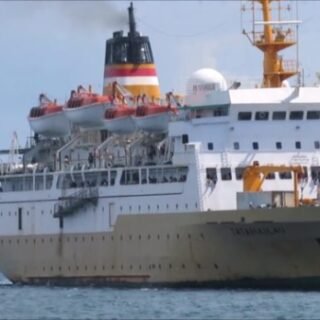 Kapal Pelni KM Tatamailau