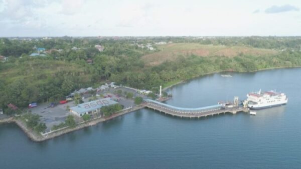 Pelabuhan Fery Namlea Pulau Buru