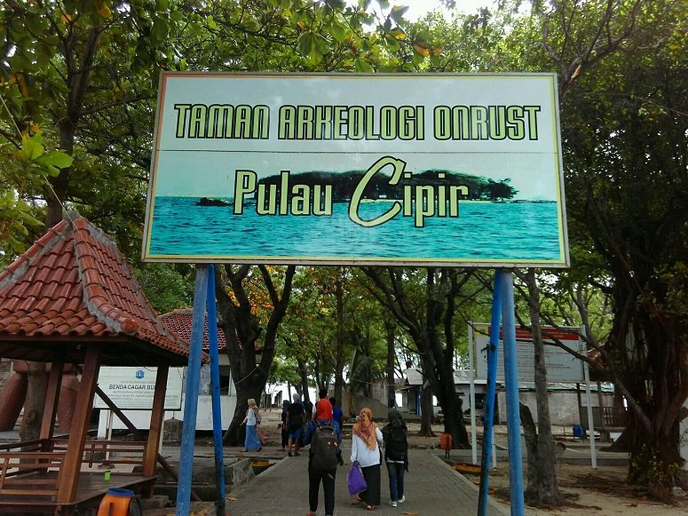 trip pulau onrust