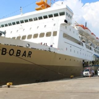 kapal pelni km Labobar