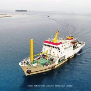 kapal pelni km sabuk Nusantara 56