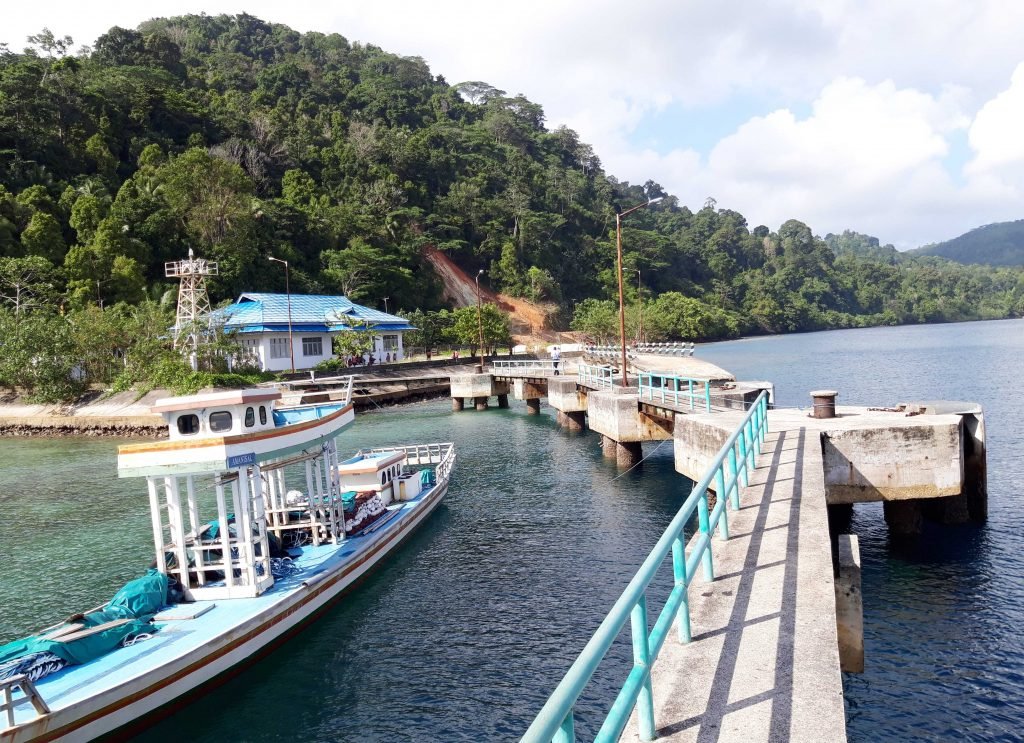 Pelabuhan Nalahia Maluku Tengah