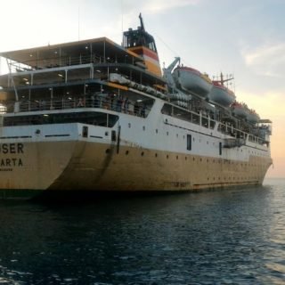 Kapal Pelni KM Leuser