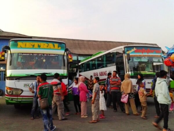 Bus dari Bima ke Pelabuhan Sape
