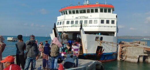 Kapal Fery Roro Asdp dari Gersik ke Bawean