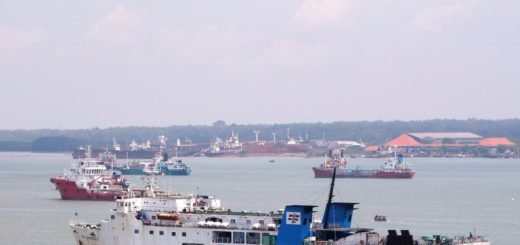 kapal km niki barokah melayani rute Banjarmasin ke sSurabaya dan sebaliknya