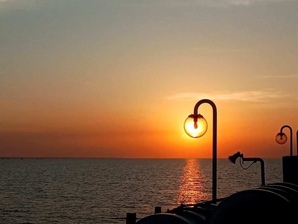 Sunset diatas kapal saat perjalanan ke Masalembu