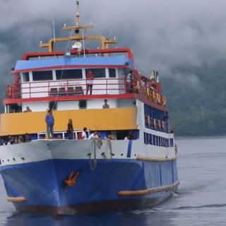 kapal km barcelona dari pelabuhan manado