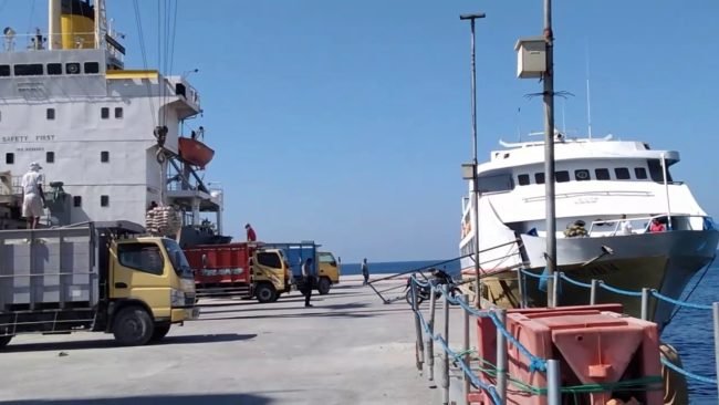 Kapal Cepat Agil Pratama 04 Kupang - Larantuka