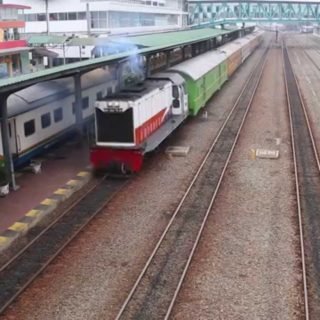 Kereta Api Puri Deli