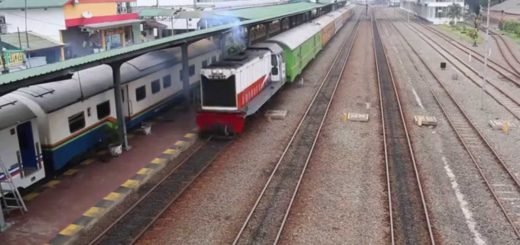 Kereta Api Puri Deli