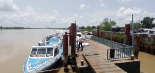 Pelabuhan Sungai Sembakung