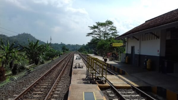 Stasiun Cireungas Sukabumi
