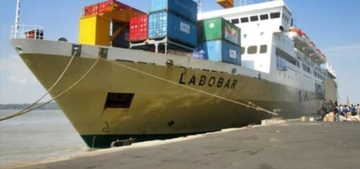 kapal pelni Labobar