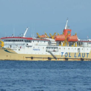 Kapal Sabuk Nusantara 86 dan sabuk nusantara 105