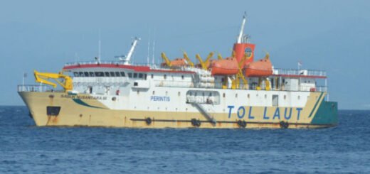 Kapal Sabuk Nusantara 86 dan sabuk nusantara 105