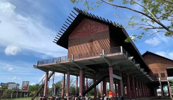 Wisata Rumah Radakng