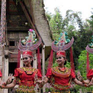 suku yang ada di pulau sulawesi