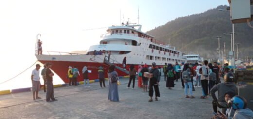 Kapal Km Bunda Maria Dari Ternate ke Babang Bacan