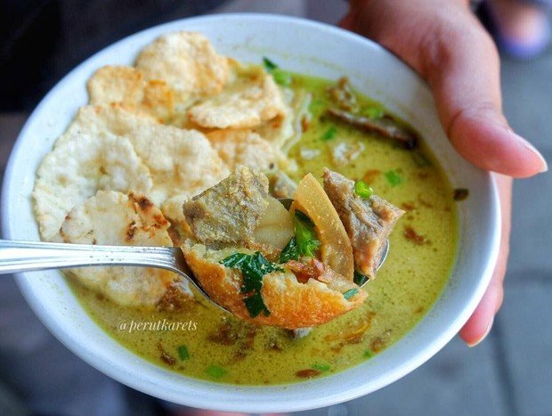 Soto Kuning Pak Yusup