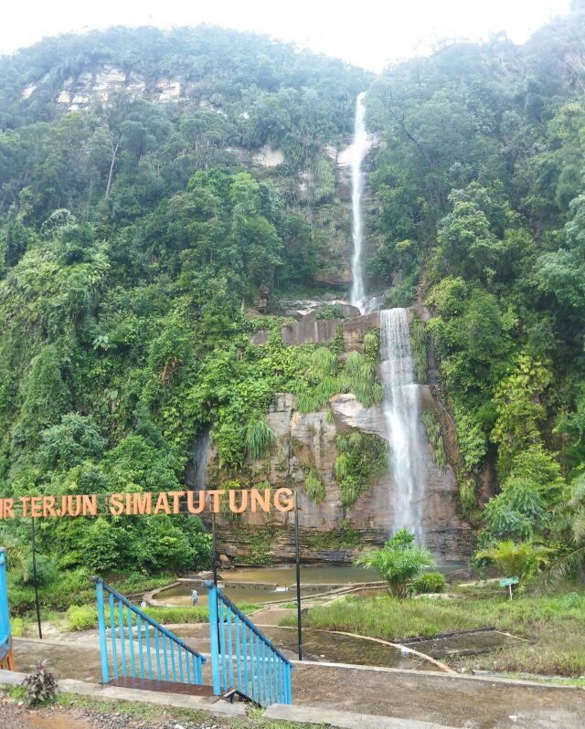 Wisata Air Terjun Simatutung