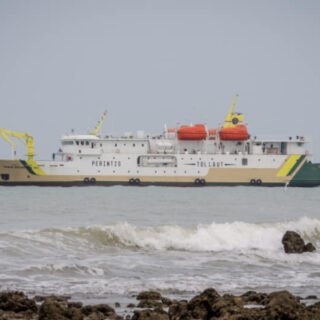 Kapal Sabuk Nusantara 82