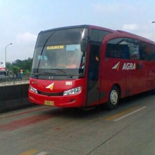 Bus Agramas Dari Cibitung