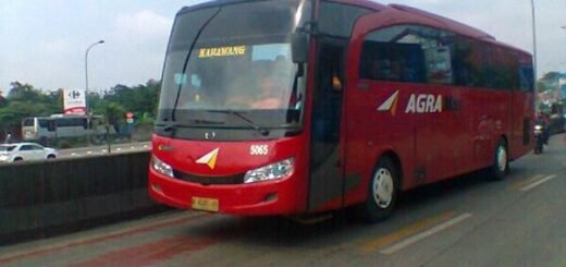 Bus Agramas Dari Cibitung