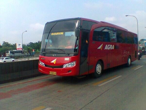 Bus Agramas Dari Cibitung