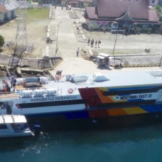 Jadwal kapal cepat MV Mentawai Fast dari Padang ke Mentawai