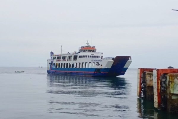 Kapal Dari Torobulu ke Tampo Muna