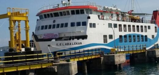 Kapal Fery Roro dari pelabuhan bolok Kupang