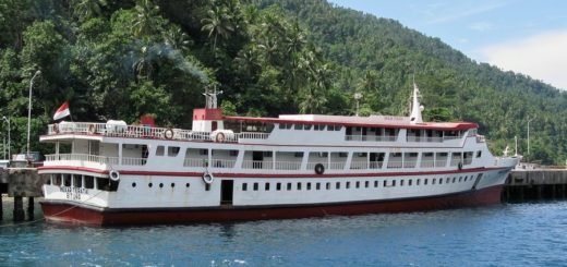 Kapal KM Mekar Teratai