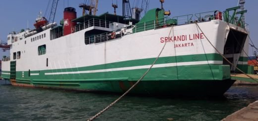 Kapal KM Srikandi Line