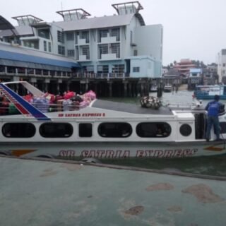 Kapal Satria Express 8