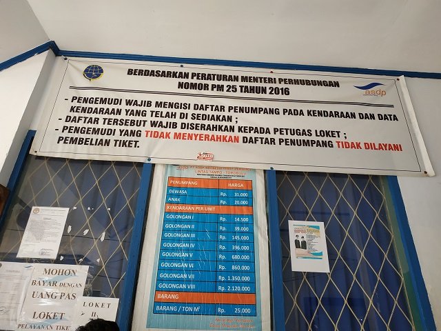 Pelabuhan Ferry Tampo
