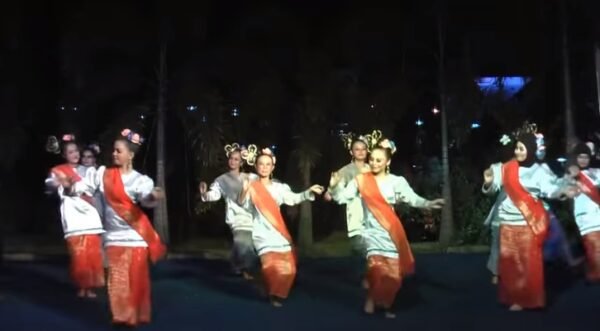 Tari Tandak