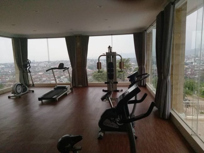 Fasilitas hotel Bukit Randu